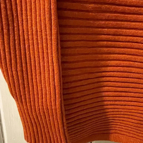 Kirundo cold shoulder sweater-small NWOT - Picture 2 of 6